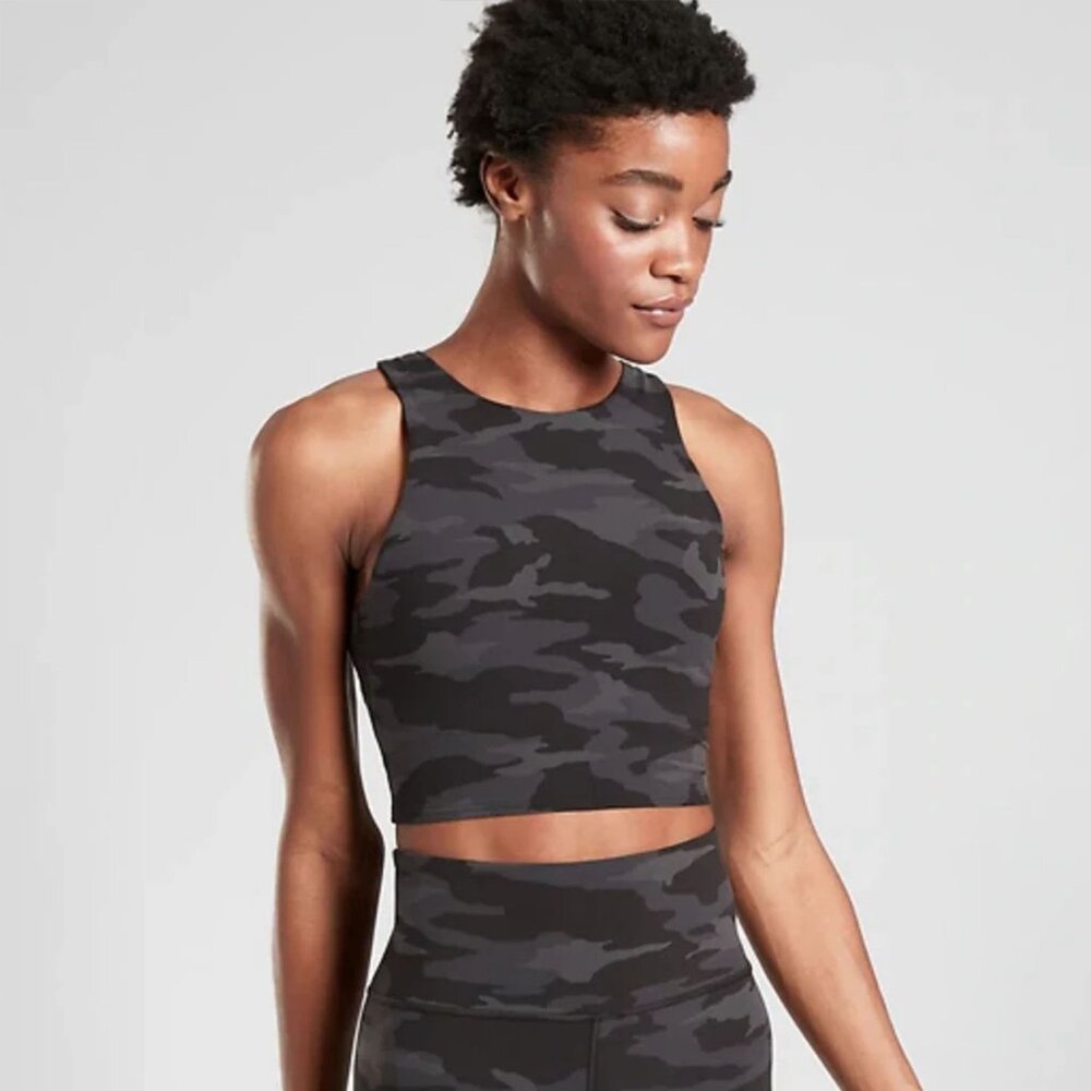 ATHLETA Camo Conscious Crop Bra‎ Size Medium